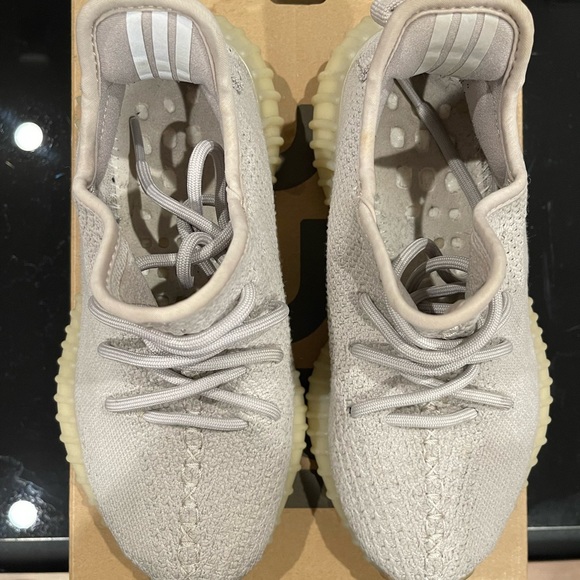 Yeezy Adidas Boost 350 V2 Sesame - Picture 2 of 5